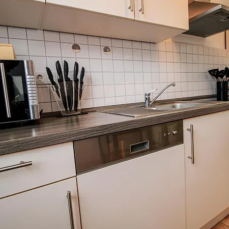 Moderne Fewo, Naehe Bahnhof, Balkon, Burgblick, Boxspringbett, Waschtrockner *