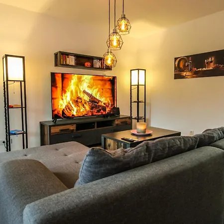 Moderne Sky Netflix Terrasse Burgblick Boxspringbett Waschtrockner * Bullay