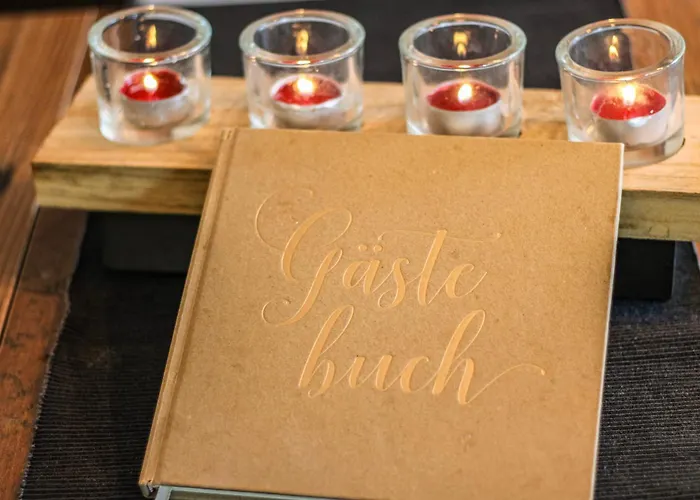 아파트 Moderne Fewo, Naehe Bahnhof, Balkon, Burgblick, Boxspringbett, Waschtrockner 불라이