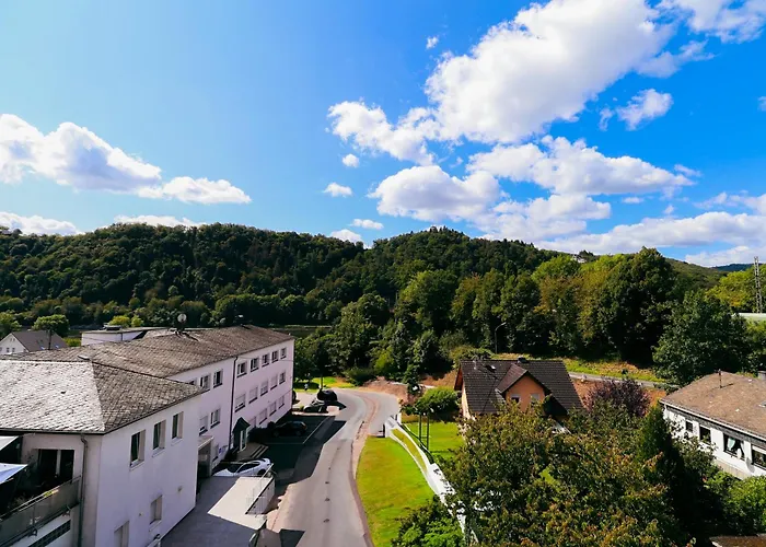 Moderne Fewo, Naehe Bahnhof, Balkon, Burgblick, Boxspringbett, Waschtrockner * 불라이
